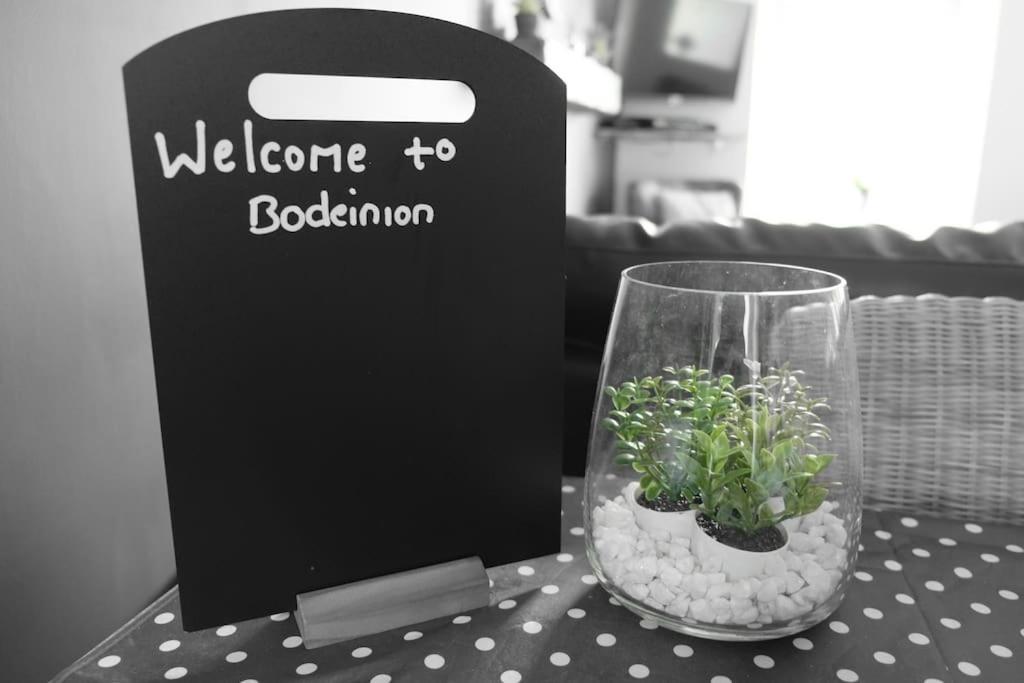 네핀 Bodeinion 빌라 외부 사진